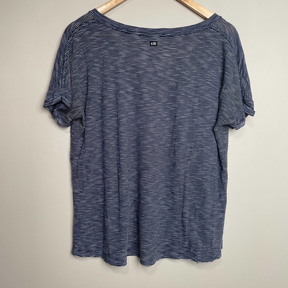 Volcom V-neck Slouchy Short Sleeve Striped Tee Blue White M-S - Picture 2 of 7